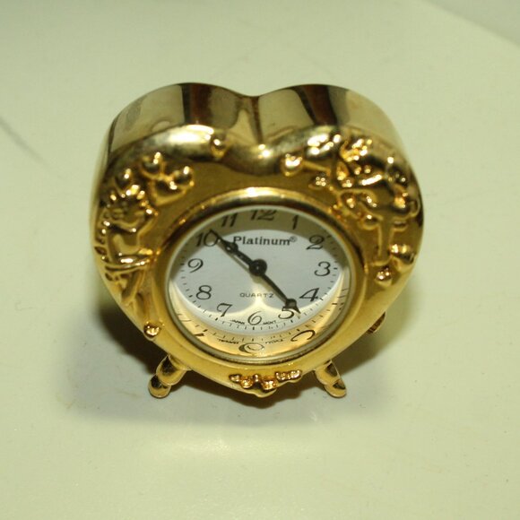 Vintage Miniature Brass Gold Tone 1.5" x 1.5" Heart Timex Clock - Picture 1 of 7